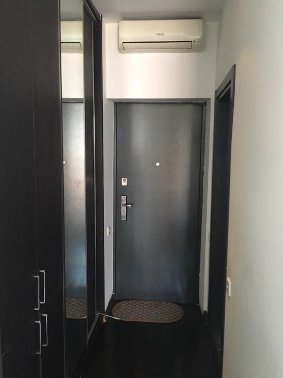 Black-White Rooms Batumi Bagian luar foto